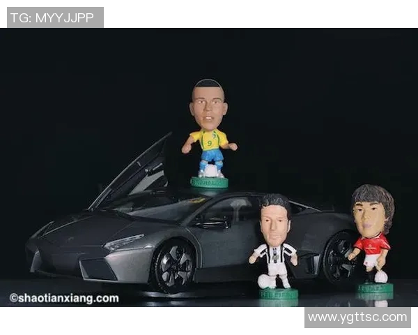 大型手办足球球星主题展示活动聚焦收藏与热爱