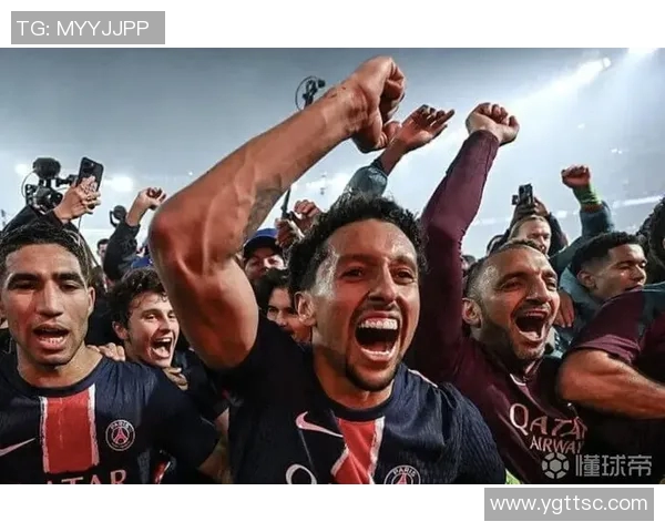 足球巨星激情入场精彩瞬间集锦展现巅峰时刻与荣耀背后故事 足球巨星激情入场精彩瞬间集锦展现巅峰时刻与荣耀背后故事